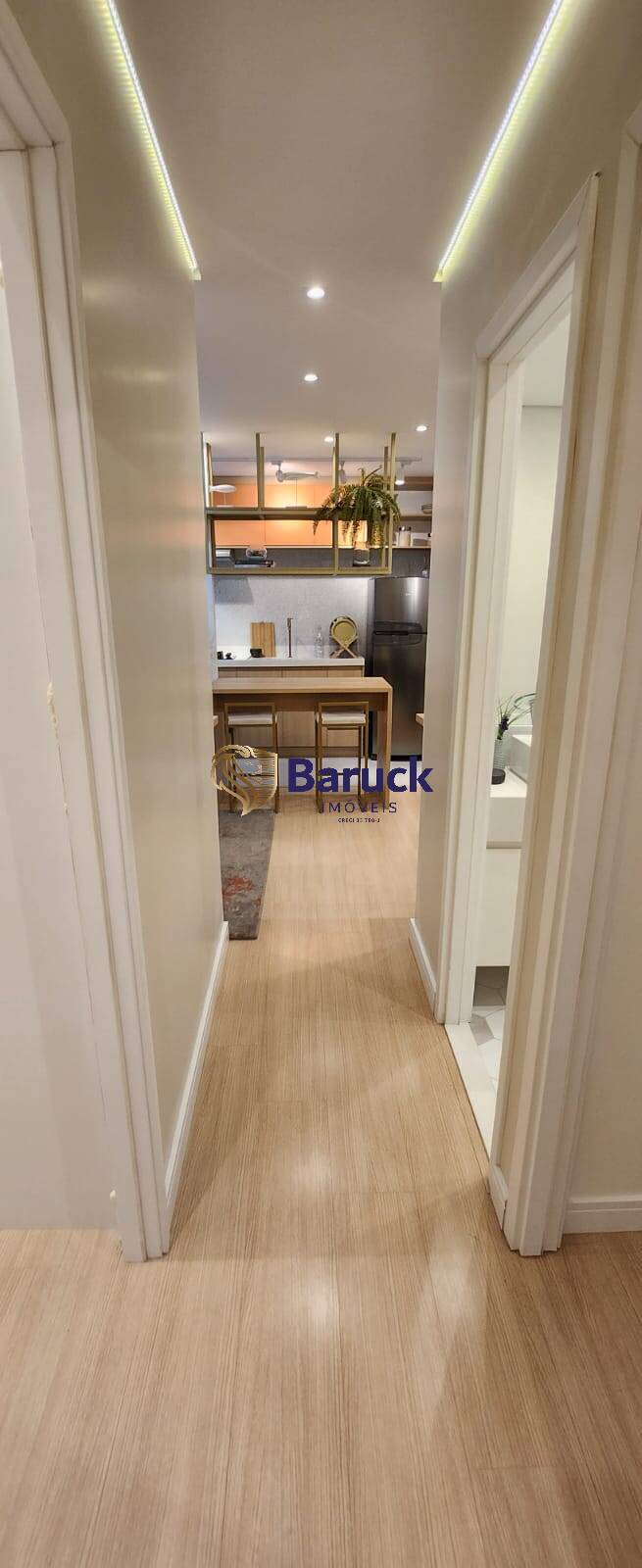 Apartamento à venda com 3 quartos, 67m² - Foto 4