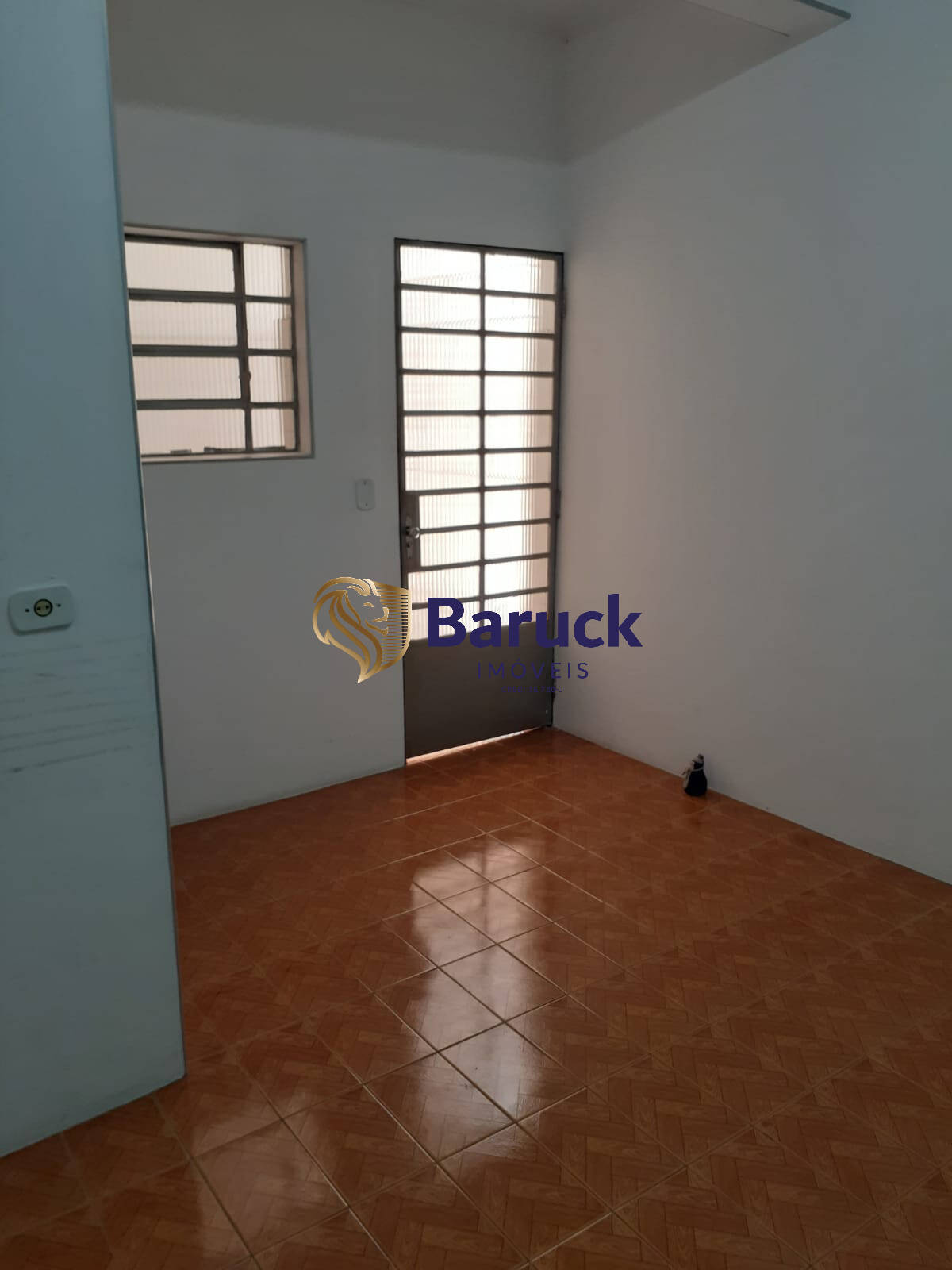 Casa à venda com 3 quartos, 180m² - Foto 4